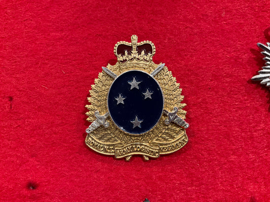 Royal N.Z Army Logistic Regiment cap badge
