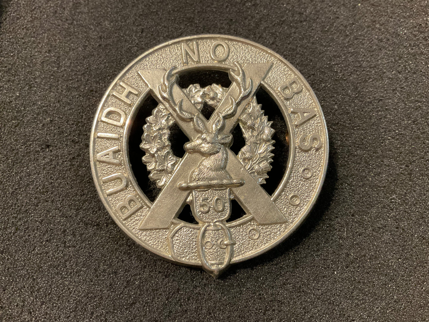 The 50th Gordon Highlanders of Canada cap/glengarry badge front