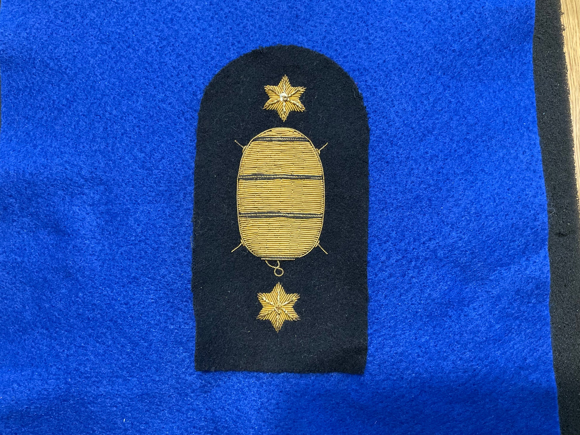 WW1/2 Royal Navy P.O Mine clearance bullion trade badge