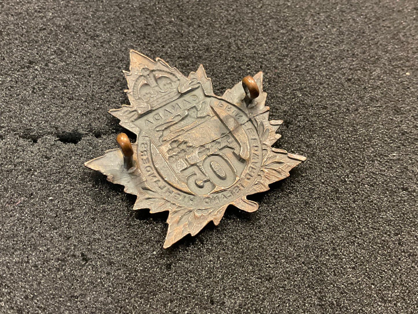 WW1 CEF 105th Prince Edward Island Highlanders (Overseas) cap badge back