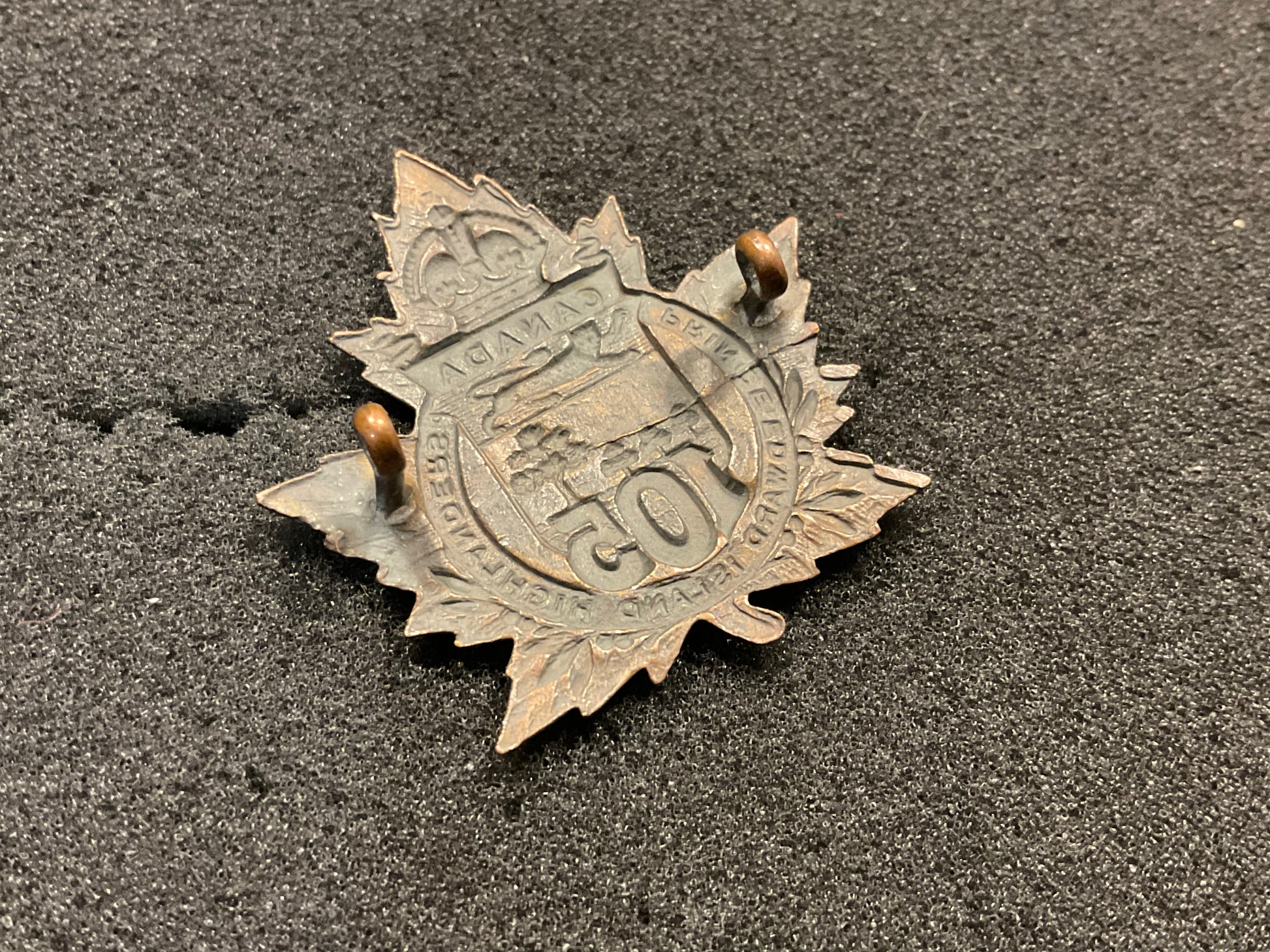 WW1 CEF 105th Prince Edward Island Highlanders (Overseas) cap badge back