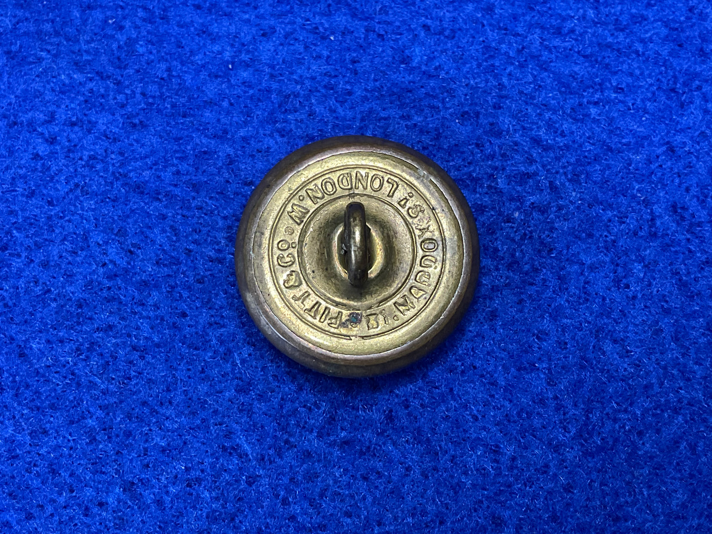 WW2 Canadian VIII 8th Recce large 25mm brass button back