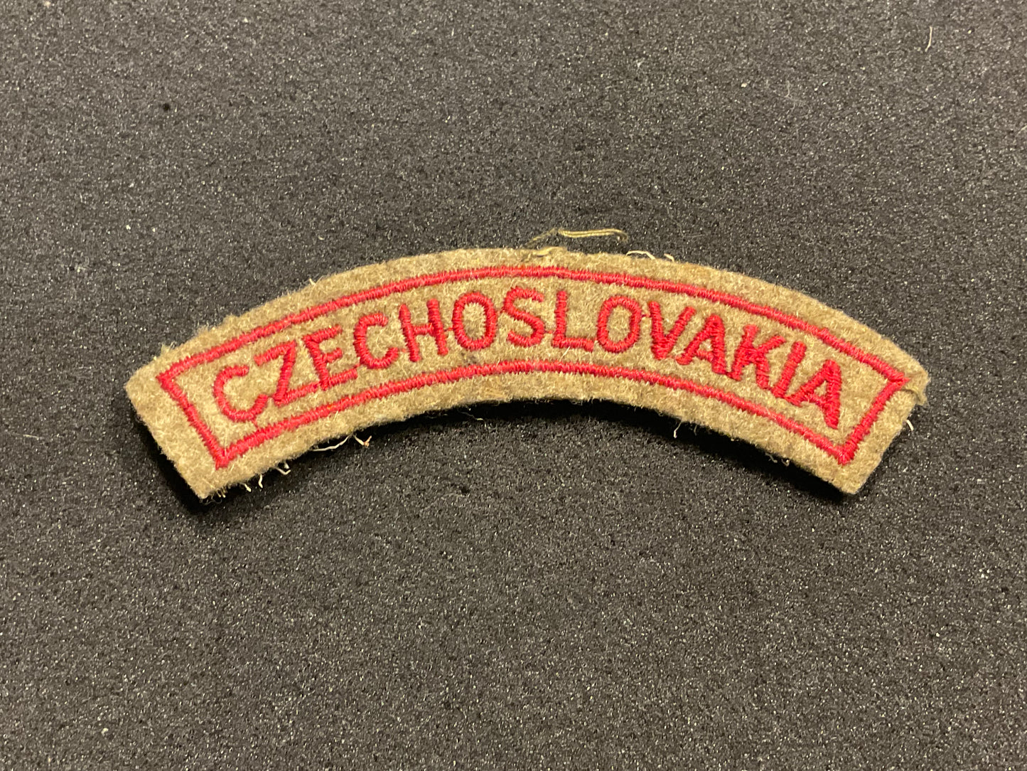 WW2 Free Czechoslovakia cloth shoulder title