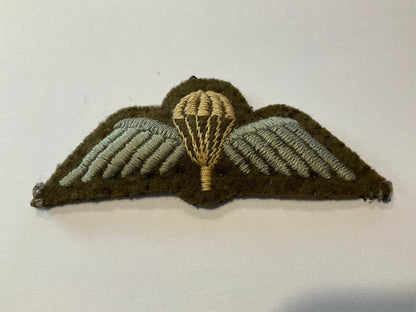WW2 Padded Parachute qualification cloth wings.