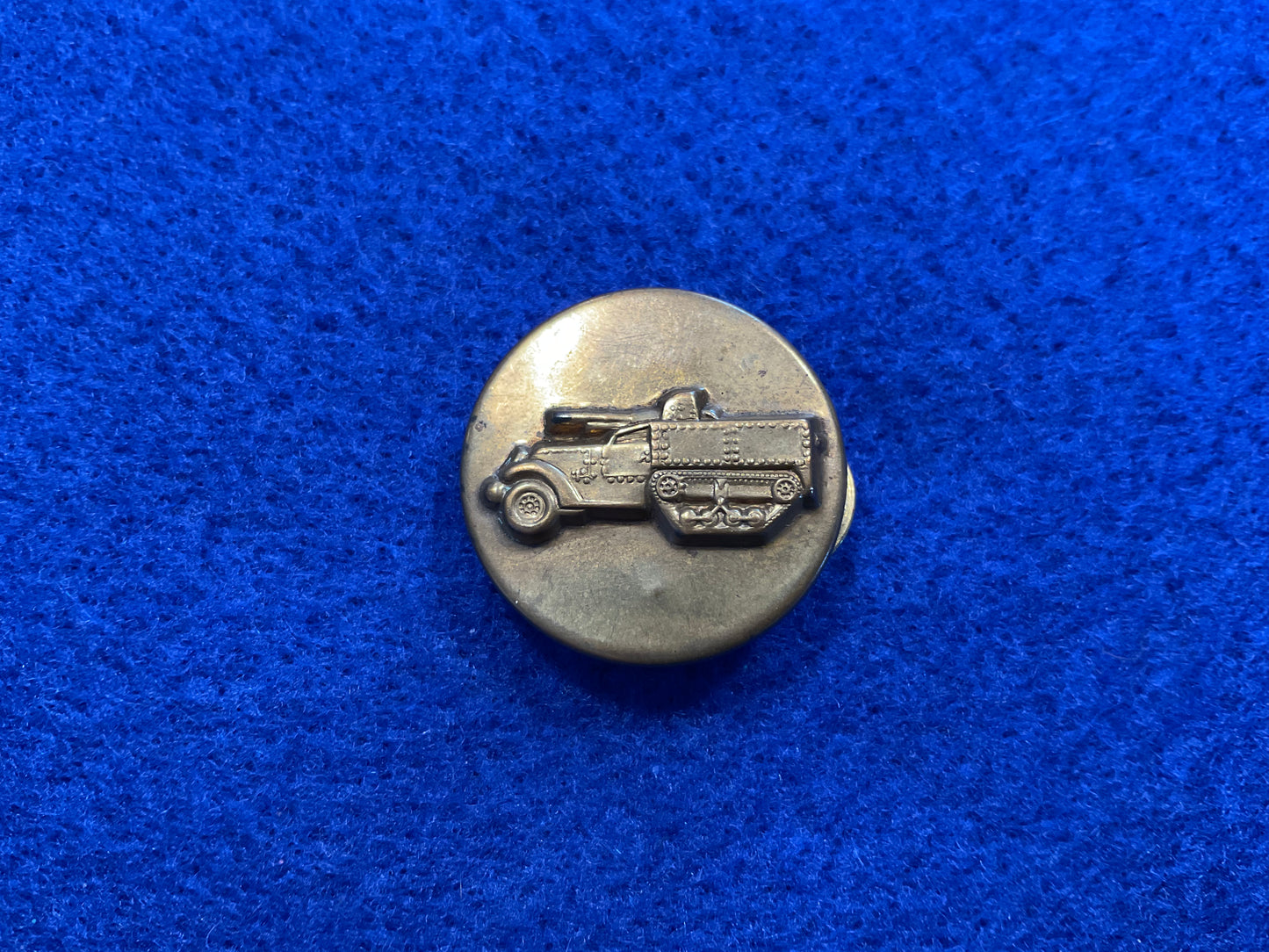 WW2 U.S Army Tank Destroyer enlisted ranks collar disc