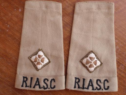 WW2 R.I.A.S.C Lieutenants Shoulder Slides