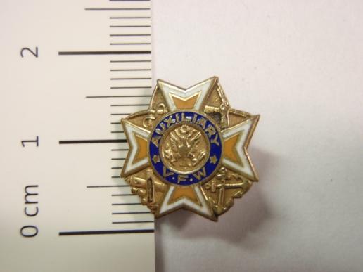 U.S Auxiliary V.F.W Gilt & Enamel Lapel Badge