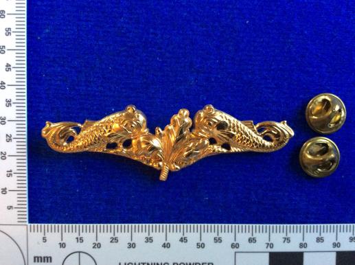 U.S Navy supply Officers Gilt Breast badge