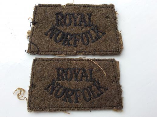 WW2 ROYAL NORFOLK Regiment slip-on Shoulder titles