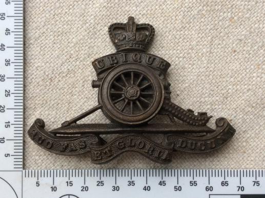 Post 1952 Royal Artillery Officers Service Dress Cap Badge 