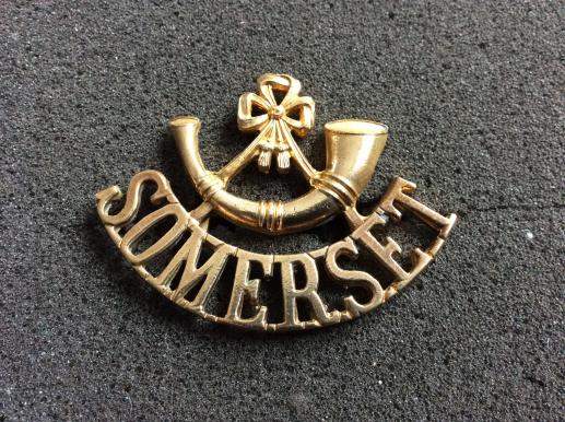 SOMERSET LIGHT INFANTRY brass shoulder title 