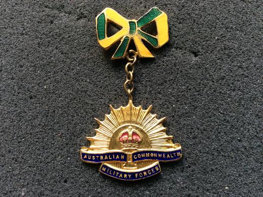 WW1/2 Australian Imperial Forces Gilt & Enamel Sweetheart