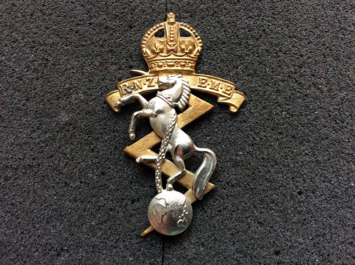 K/C New Zealand Electrical & Mechanical Engineers Cap Badge 