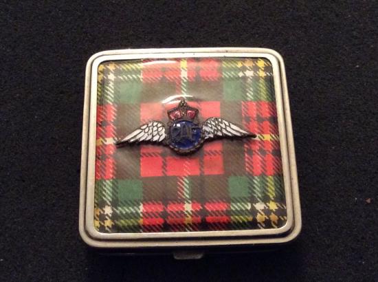 WW2 ladies compact with RAF badge over tartan back ground