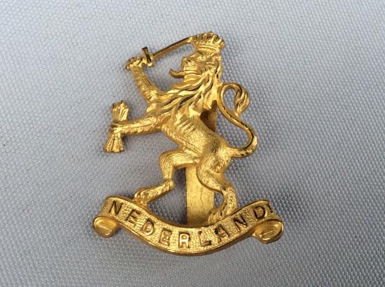 WW2 Free Dutch ‘NEDERLAND’ Officers Gilt Cap badge