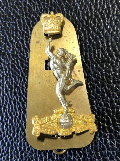 Rhodesia & Nyasaland Corps of Signals cap badge