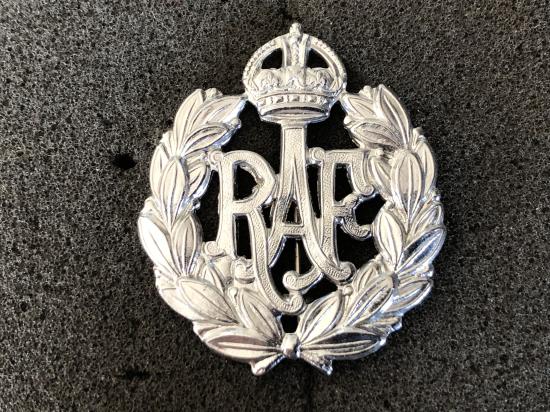 WW2 R.A.F ( Royal Air Force) white metal cap badge
