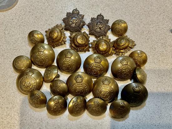 WW2 R.A.S.C Officers tunic complete set of insignia