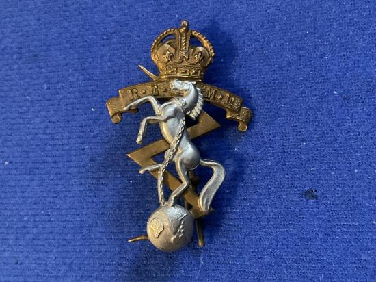 K/C R.E.M.E cap badge