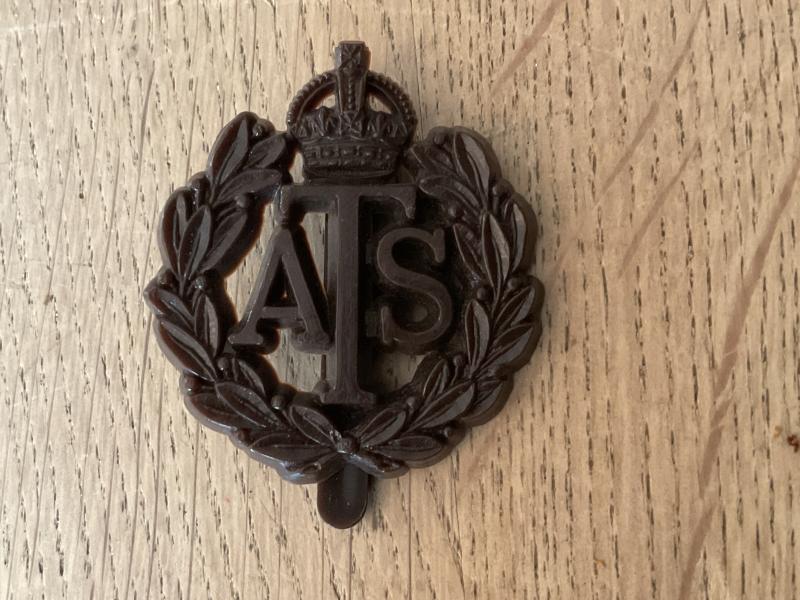 WW2 Plastic economy A.T.S Cap badge