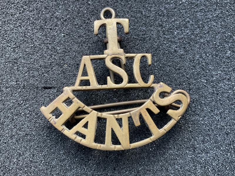 WW1 Territorial A.S.C Hants brass shoulder title