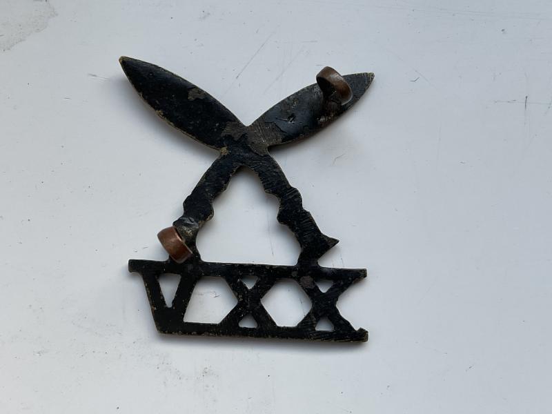 WW2 25th Gurkha Rifles cap badge