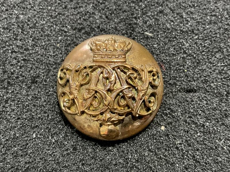 Q.V.C Grenadier Guards officers button
