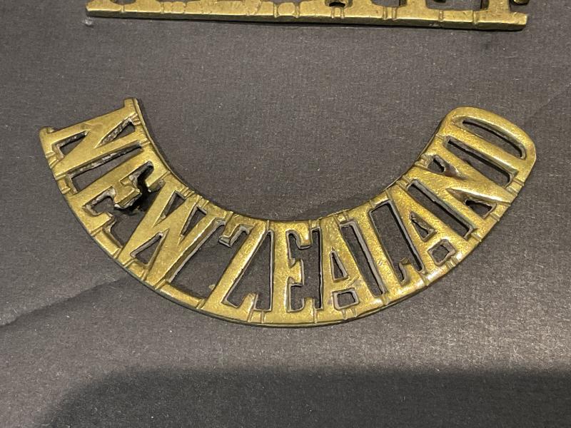 WW1 NEW ZEALAND brass title by Gaunt London