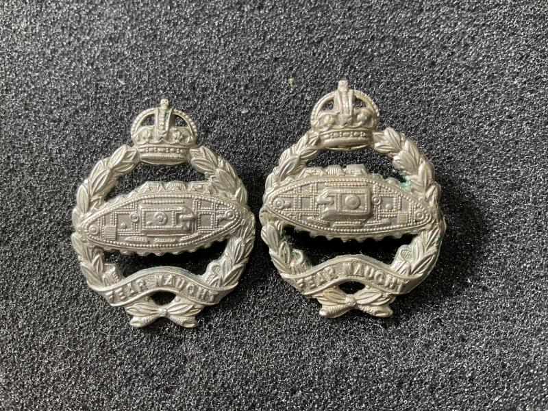 WW2 Royal Tank Regiment collar badges