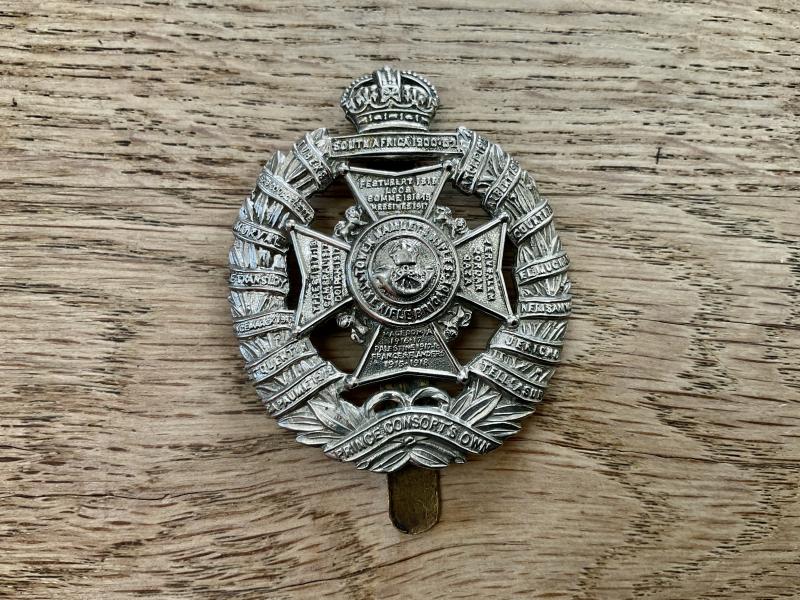 Tower Hamlets Rifles (Rifle Brigade) 1938-47 cap badge