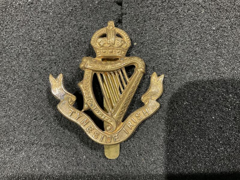 WW1 Tyneside Irish other ranks brass cap badge