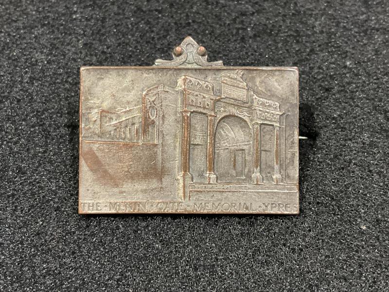 The Menin Gate Memorial Ypres , souvenir badge