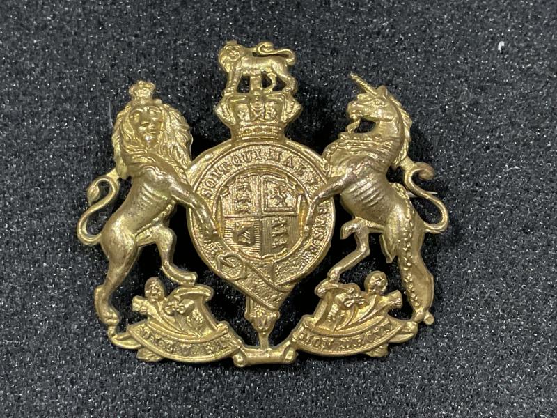 Q.V.C gilded brass Officers General Service cap badge