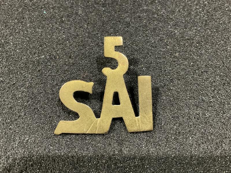 WW1 5th S.A Infantry brass shoulder title 1915-18
