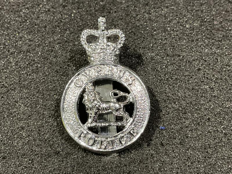 Q/C Cyprus Police cap badge