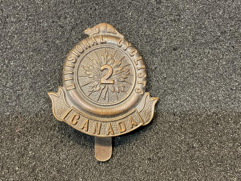 WW1 C.E.F 2nd Divisional Cyclist cap badge