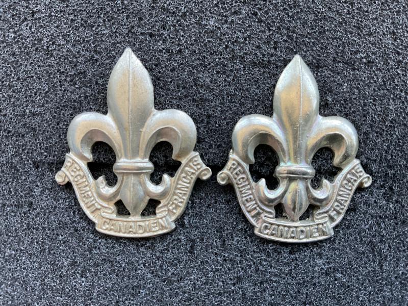 WW2 Canadian R22E Vandoos collar badges