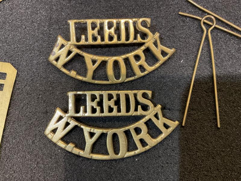 WW1 1st & 2nd Leeds Pals Bn, West Yorkshire Regt shoulder titles