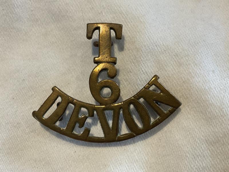 WW1 T/6 DEVON brass O/Rs shoulder title.