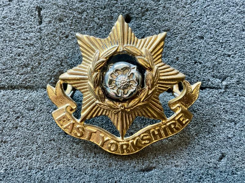 Officers East Yorkshire Regiment cap badge by Gaunt.