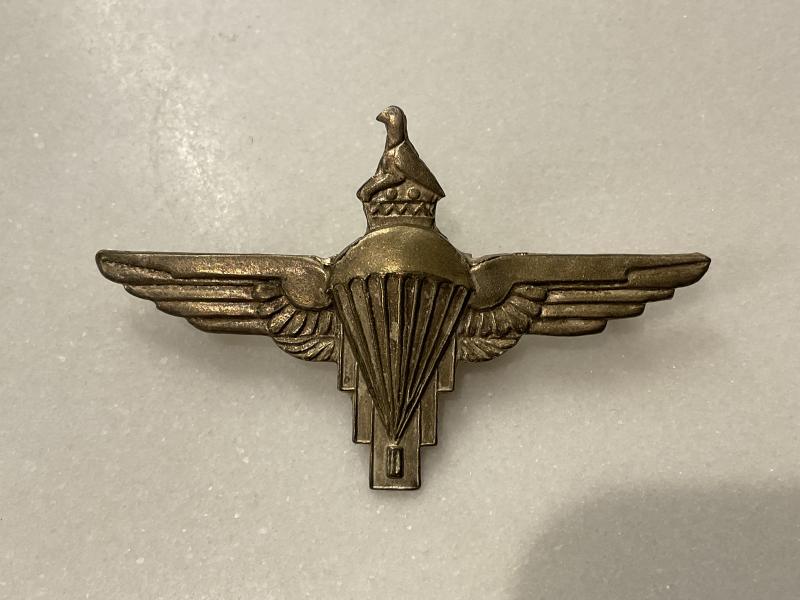 Zimbabwe Parachute Regiment cap badge 1980 onwards