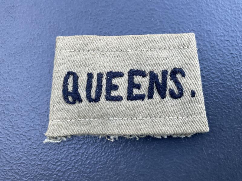 WW2 QUEENS Regt desert/tropical ,cloth shoulder title