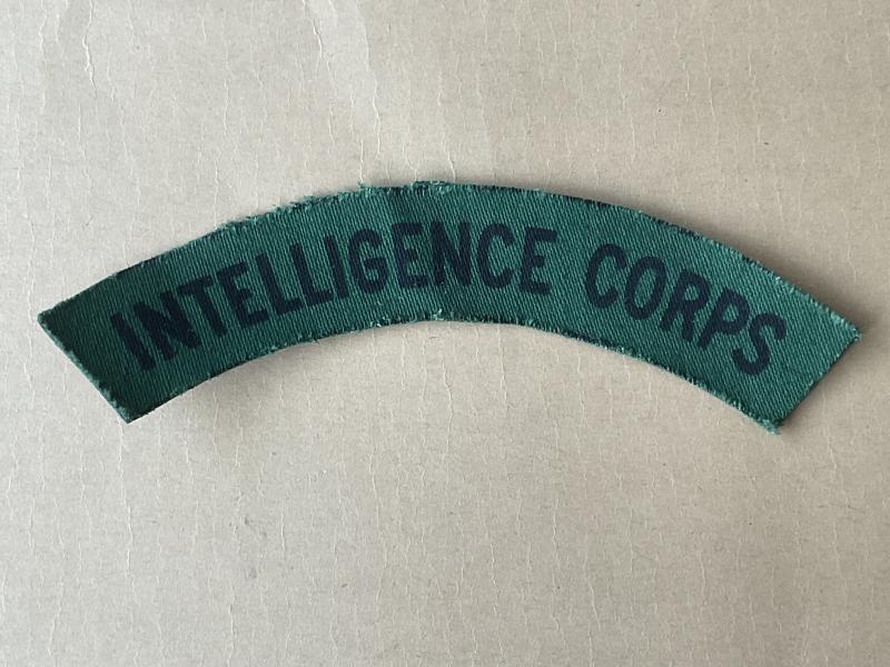 WW2 printed INTELLIGENCE CORPS shoulder title